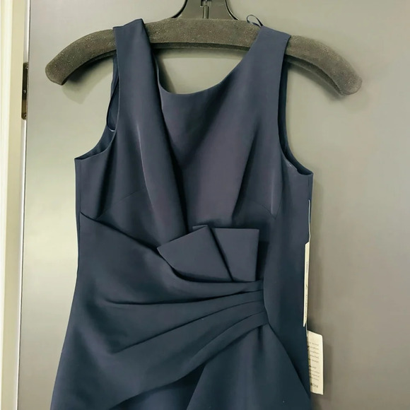 Eliza J Ruffle Front Gown - Picture 5 of 11